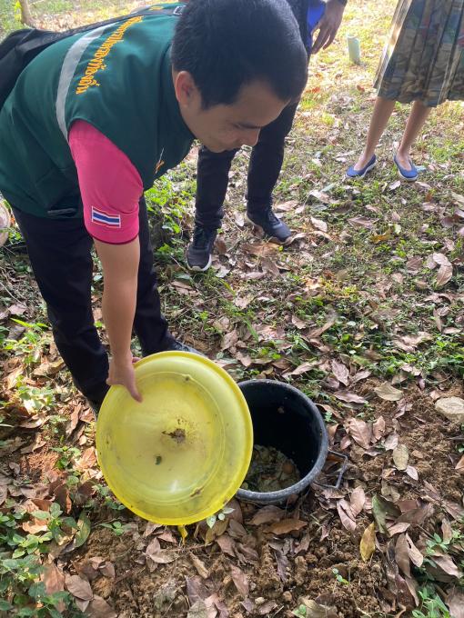 ออกตรวจขยะเปียกตามโครงการถังขยะเปียก ลดโลกร้อนขององค์การบริหารส่วนตำบลพนม ในพื้นที่ หมู่ที่ 9 บ้านใหญ่ ตำบลพนม 2566